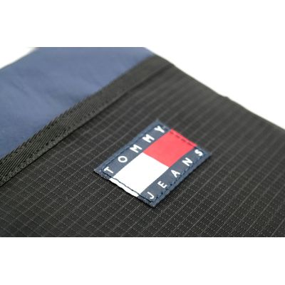 TOMMY HILFIGER Torba męska granat-czarny mała na ramie T31 | Grishop | Galanteria i dodatki